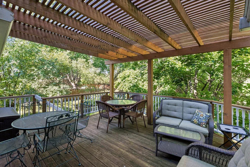13516 Knox Drive Burnsville, MN 55337