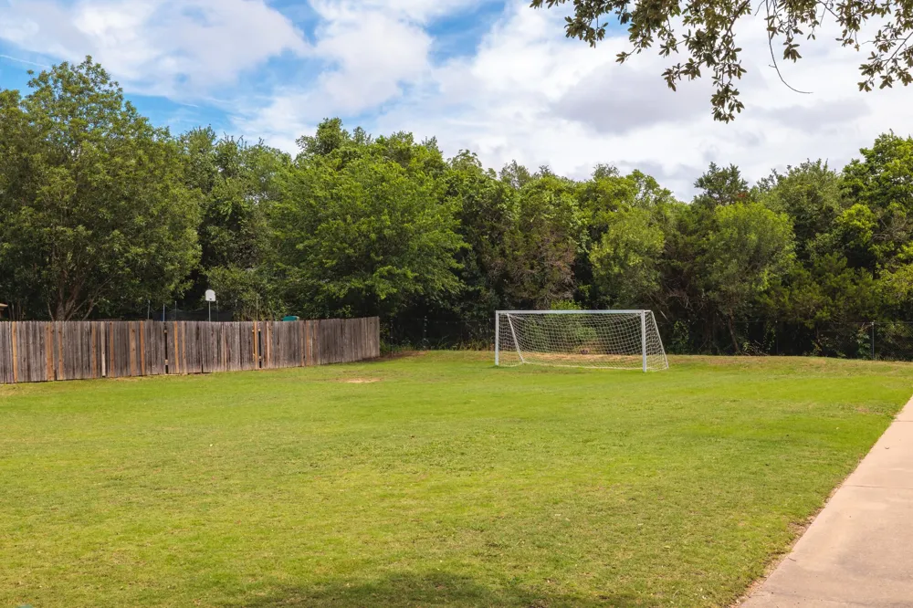 7113 Bending Oak Road Austin, TX 78749