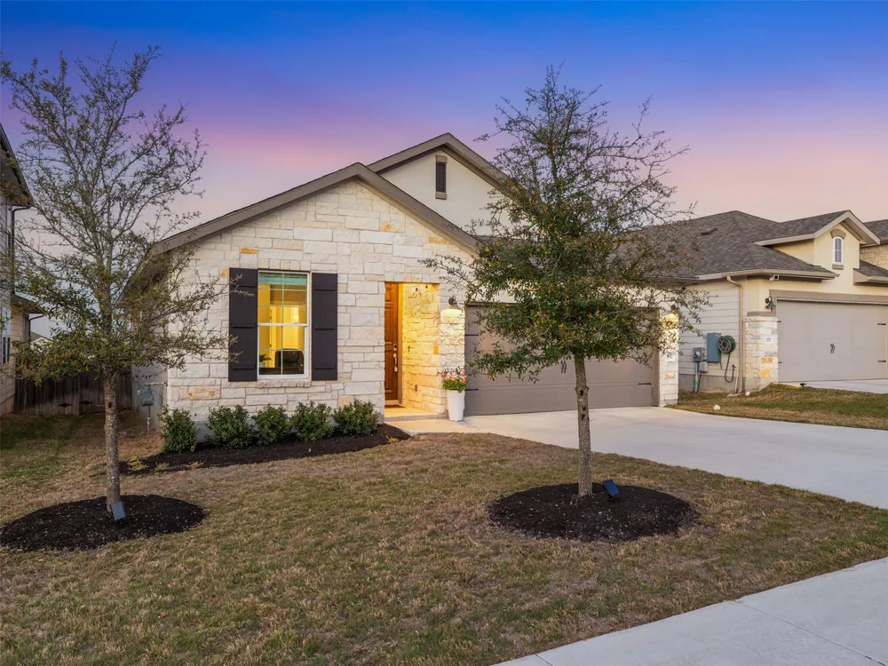 167 Victoria Peak Loop Dripping Springs, TX 78620