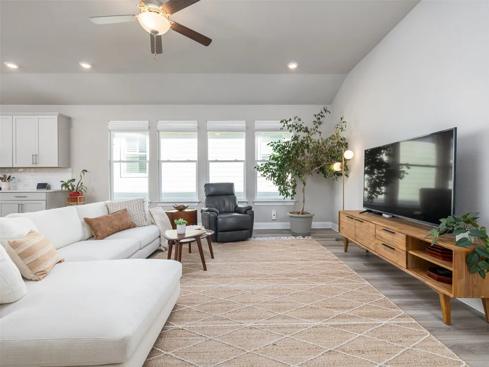 167 Victoria Peak Loop Dripping Springs, TX 78620