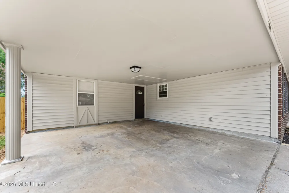 3855 Hilltop Drive Horn Lake, MS 38637