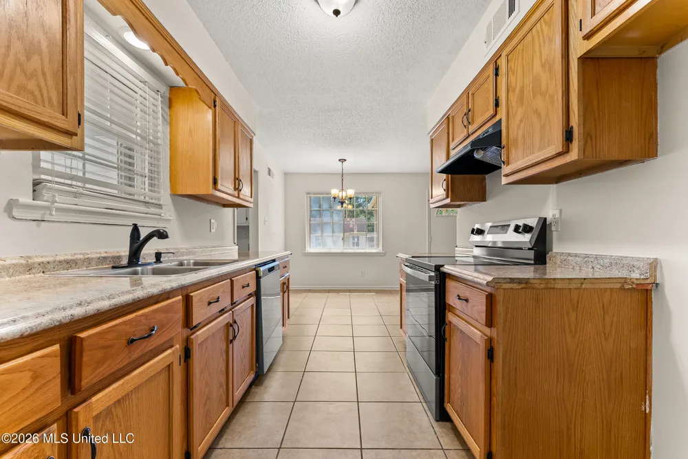3855 Hilltop Drive Horn Lake, MS 38637