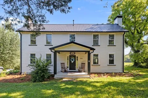1030 Upper Creek Rd