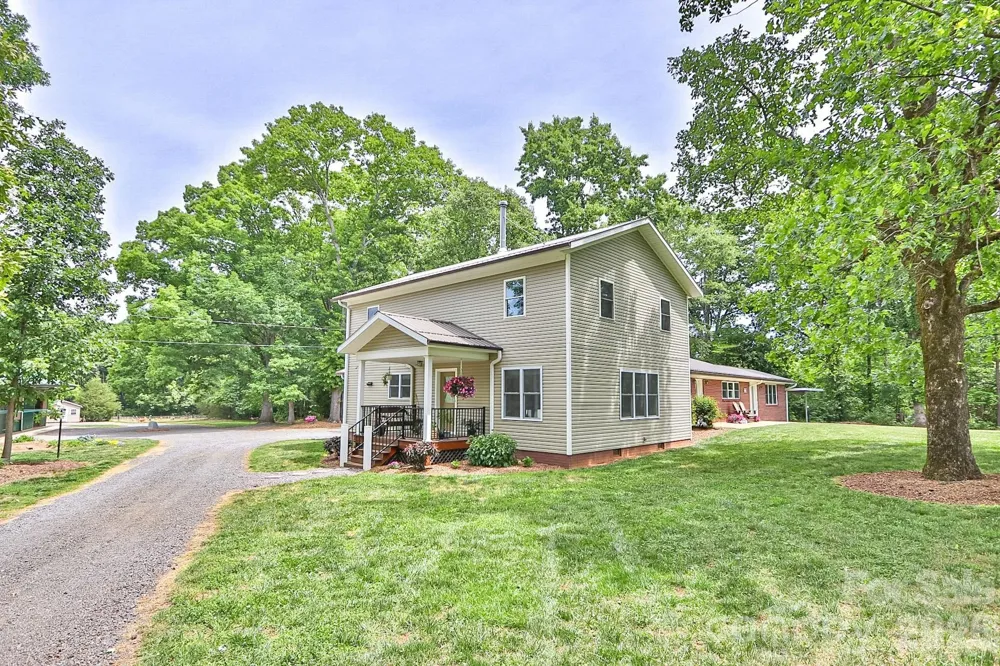 4844 Saint Paul Church Road Hamptonville, NC 27020
