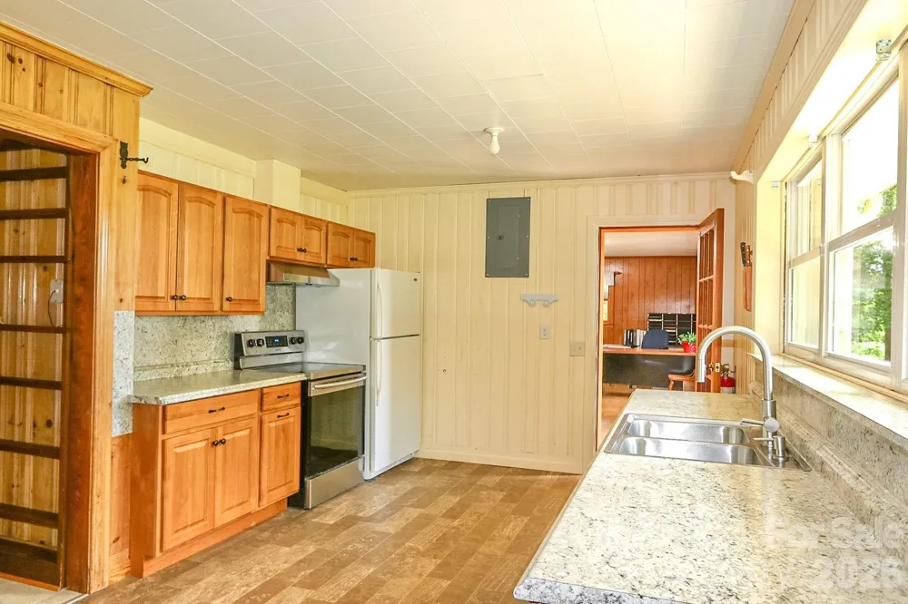 4844 Saint Paul Church Road Hamptonville, NC 27020