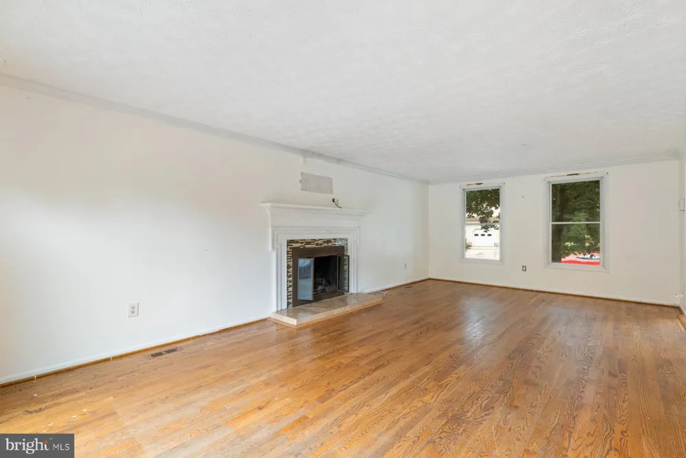 2 TOPWOOD COURT Parkville, MD 21234