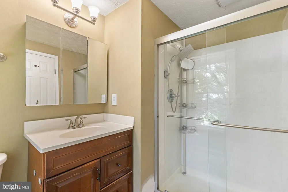 2 TOPWOOD COURT Parkville, MD 21234