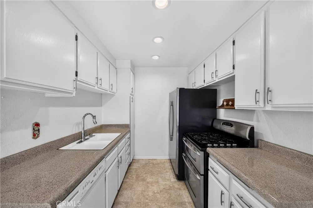 20535 S Vermont Avenue #4 Torrance, CA 90502