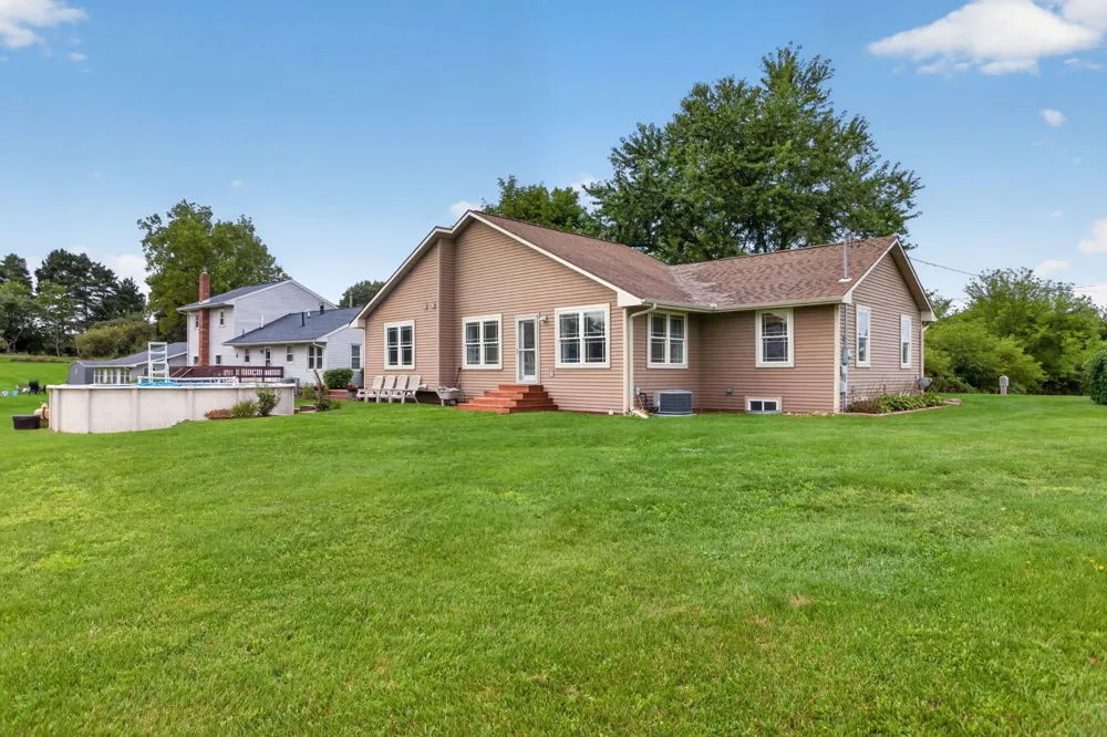 10375 Ferris Court Cement City, MI 49233