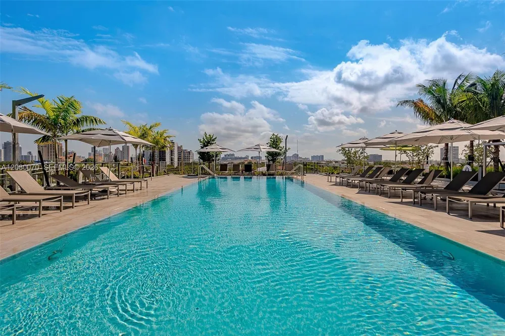 2960 NE 207th St #1005 Aventura, FL 33180