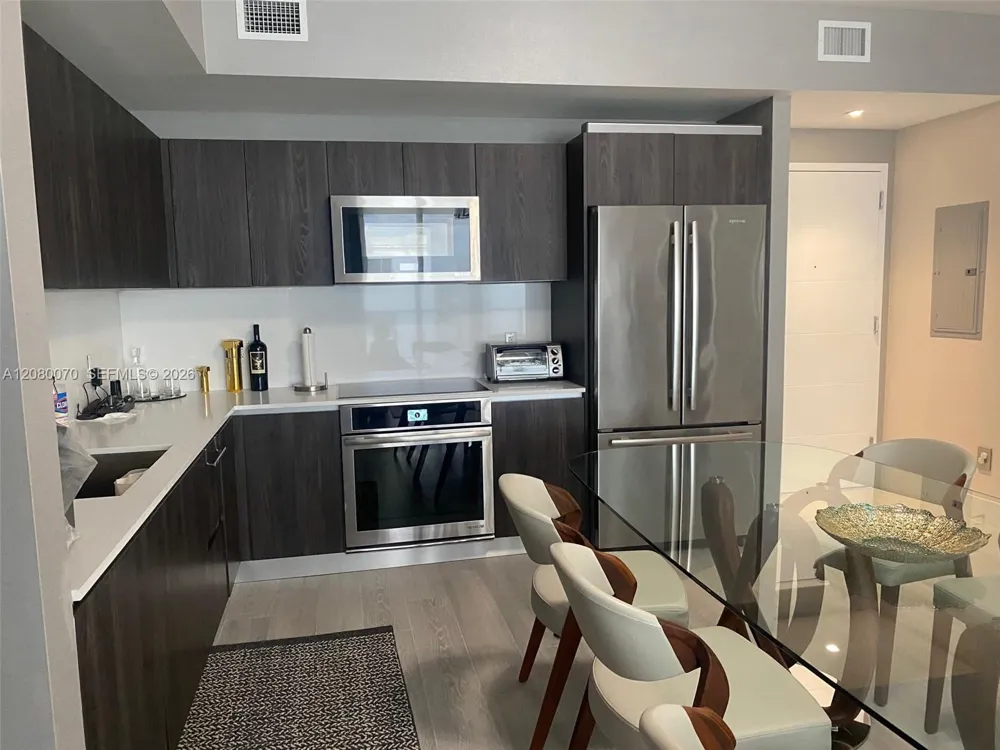 2960 NE 207th St #1005 Aventura, FL 33180