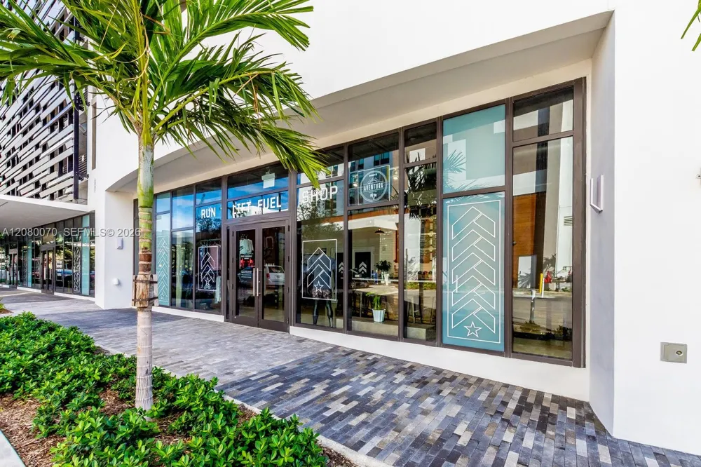 2960 NE 207th St #1005 Aventura, FL 33180