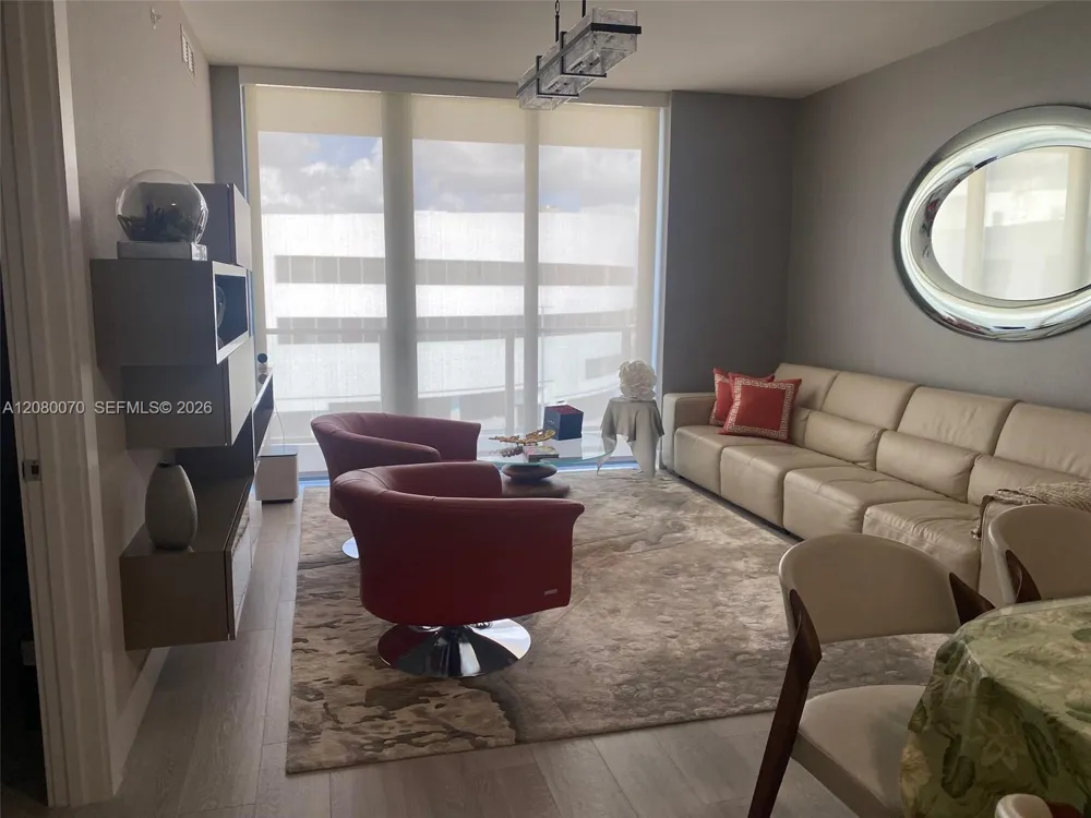 2960 NE 207th St #1005 Aventura, FL 33180