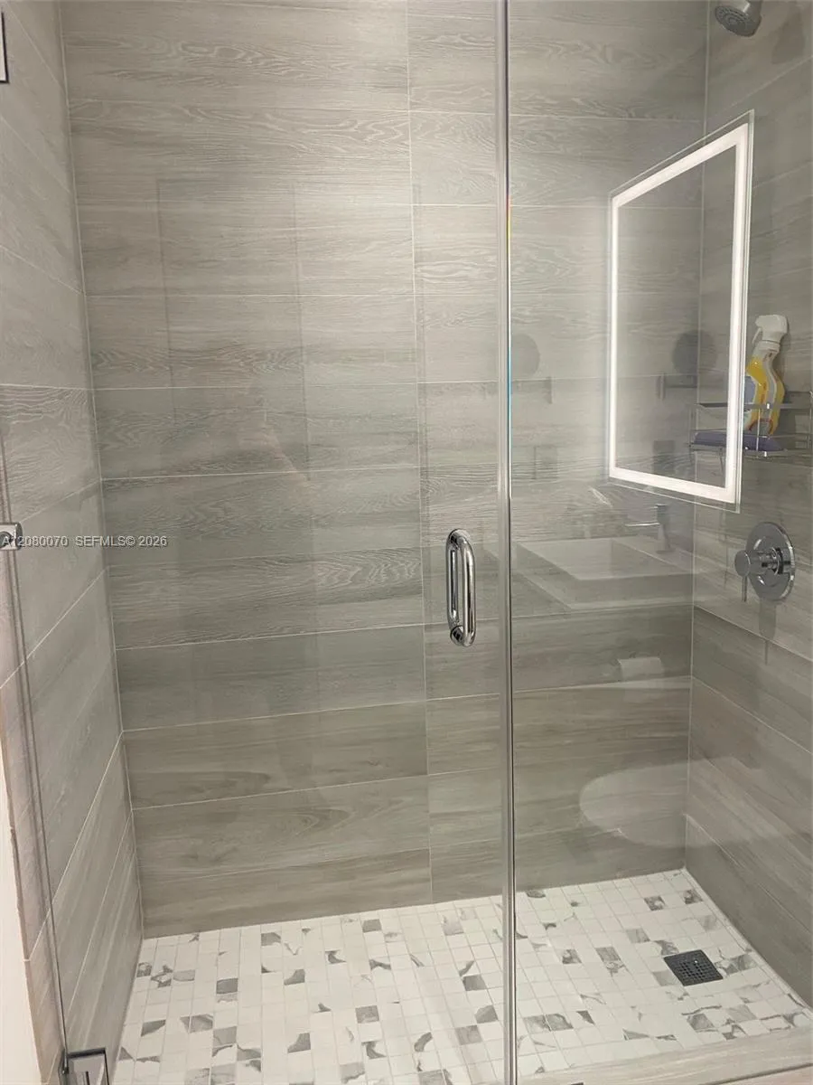 2960 NE 207th St #1005 Aventura, FL 33180