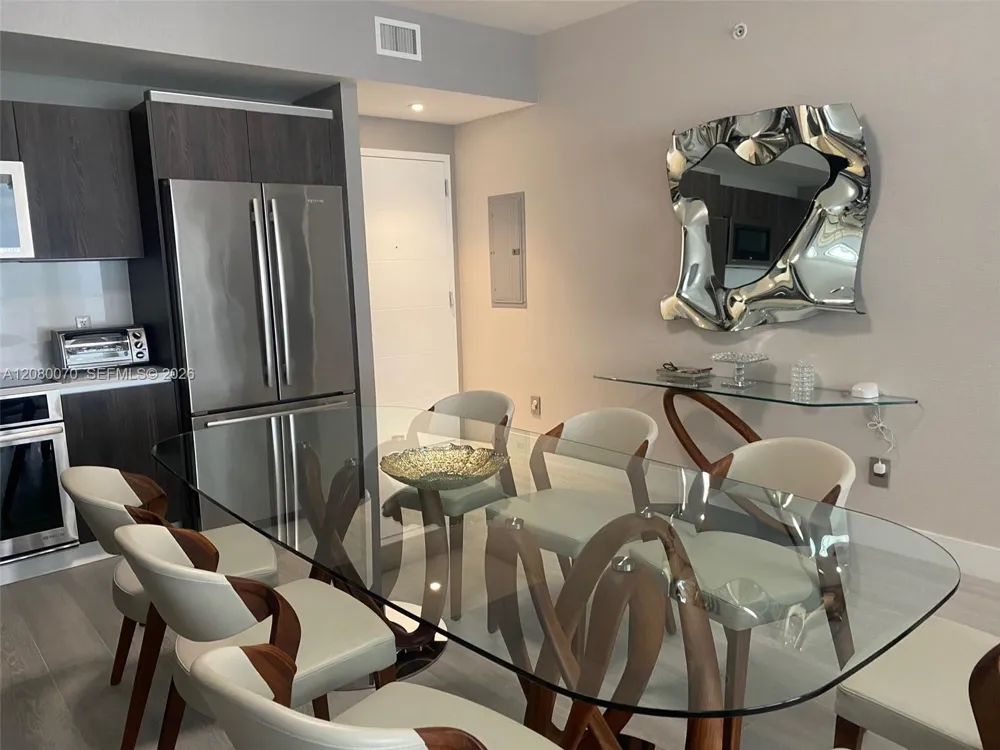 2960 NE 207th St #1005 Aventura, FL 33180