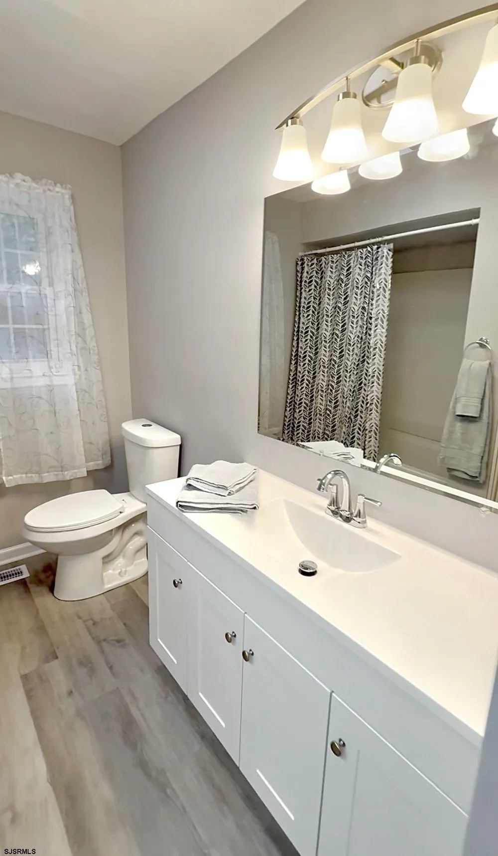 620 Salma Terrace Mays Landing, NJ 08330