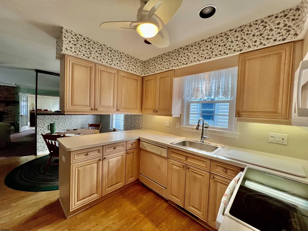 3653 West Ave Ocean City, NJ 08226