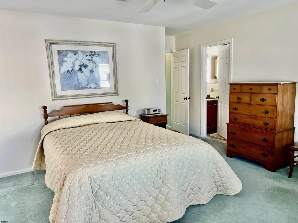 3653 West Ave Ocean City, NJ 08226