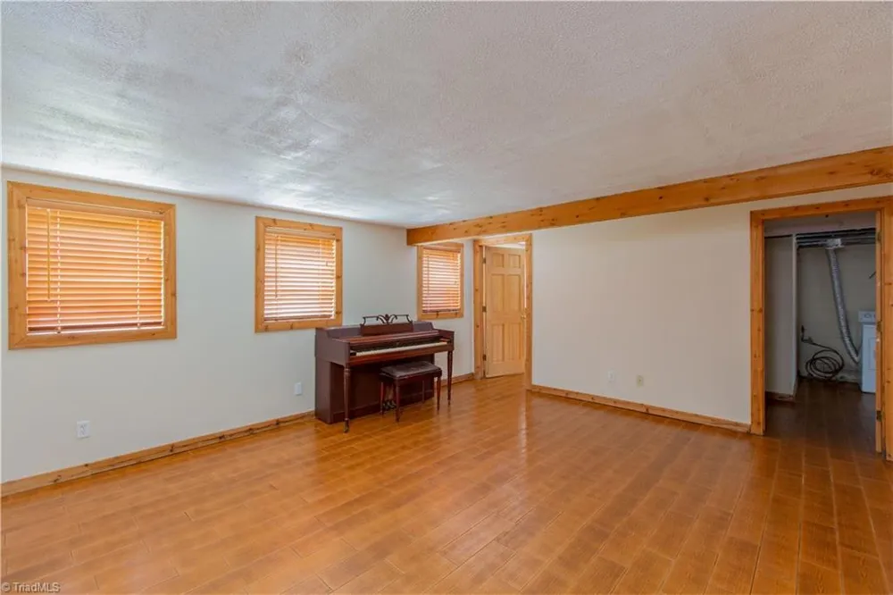 1511 Sharon Road Winston-Salem, NC 27103