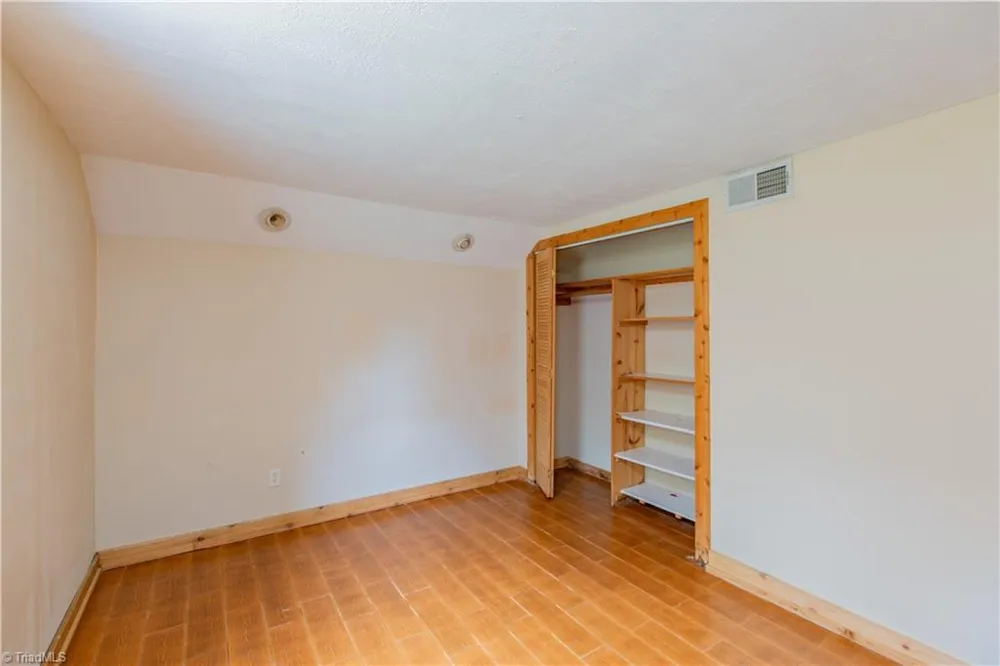 1511 Sharon Road Winston-Salem, NC 27103