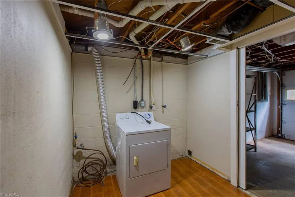 1511 Sharon Road Winston-Salem, NC 27103