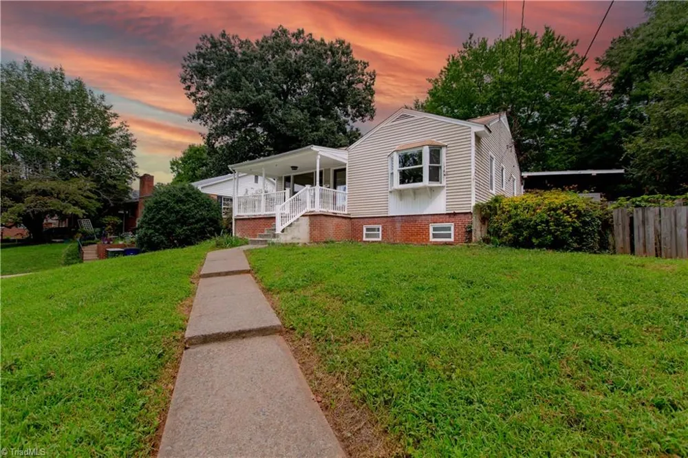 1511 Sharon Road Winston-Salem, NC 27103