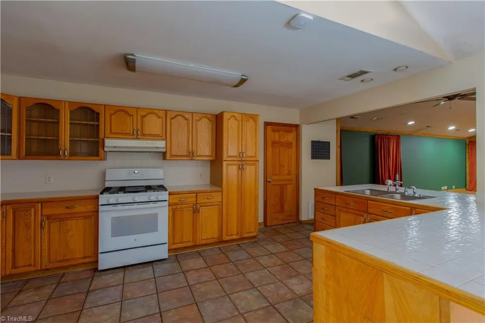 1511 Sharon Road Winston-Salem, NC 27103