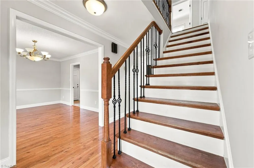 105 Peach Orchard Drive Greensboro, NC 27455