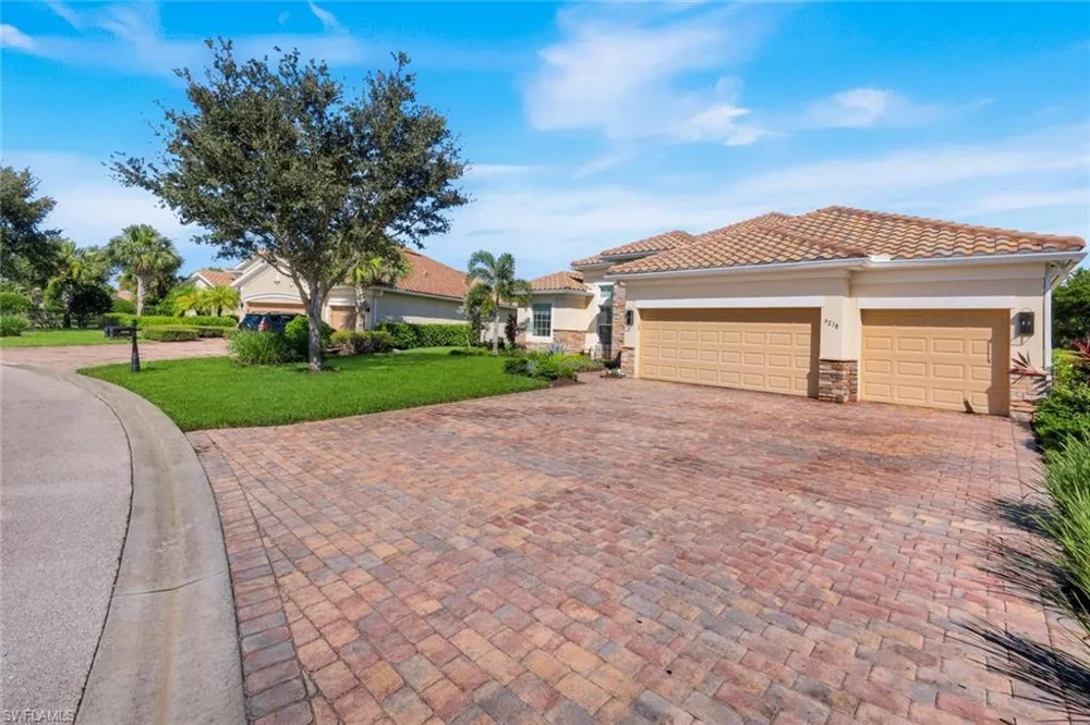 9238 Ores Circle Naples, FL 34120