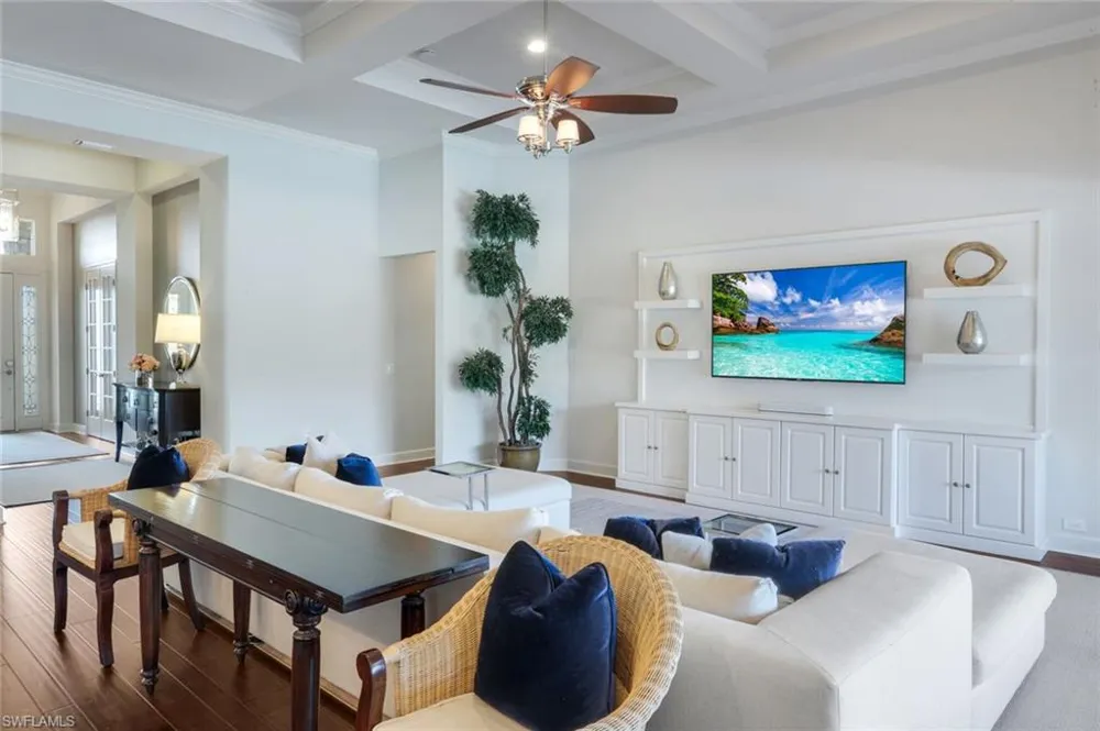 9238 Ores Circle Naples, FL 34120
