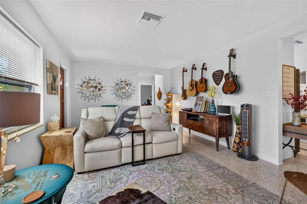 6677 POINSETTIA AVENUE S St Petersburg, FL 33707