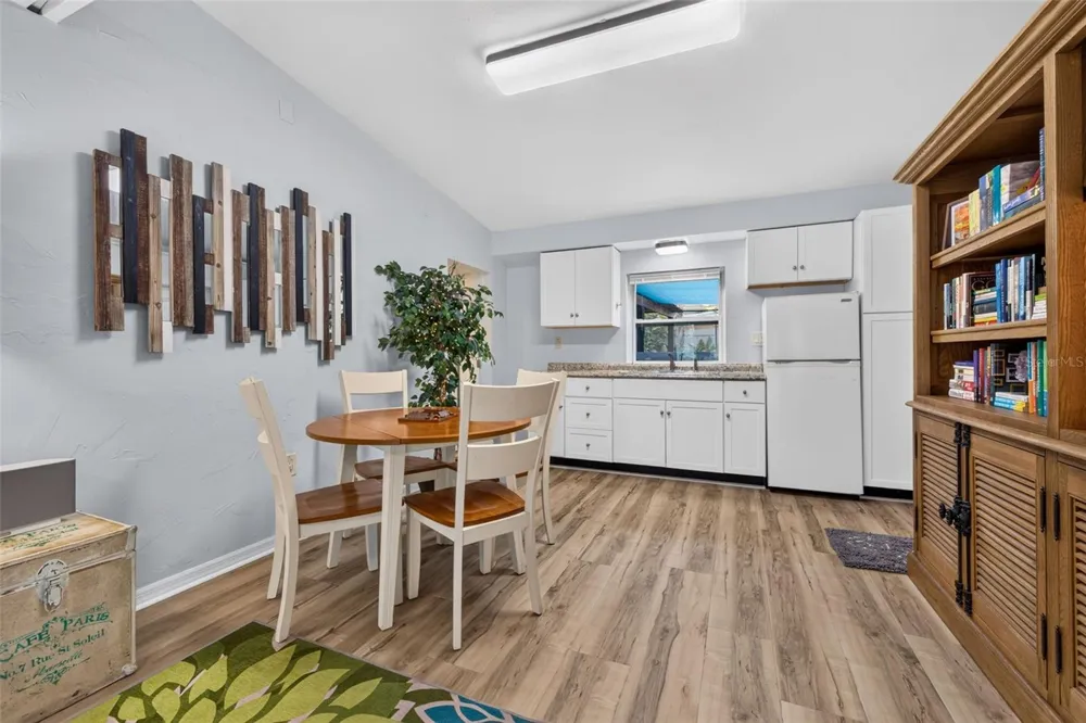 6677 POINSETTIA AVENUE S St Petersburg, FL 33707