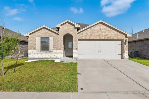8133 Cattlemen Drive