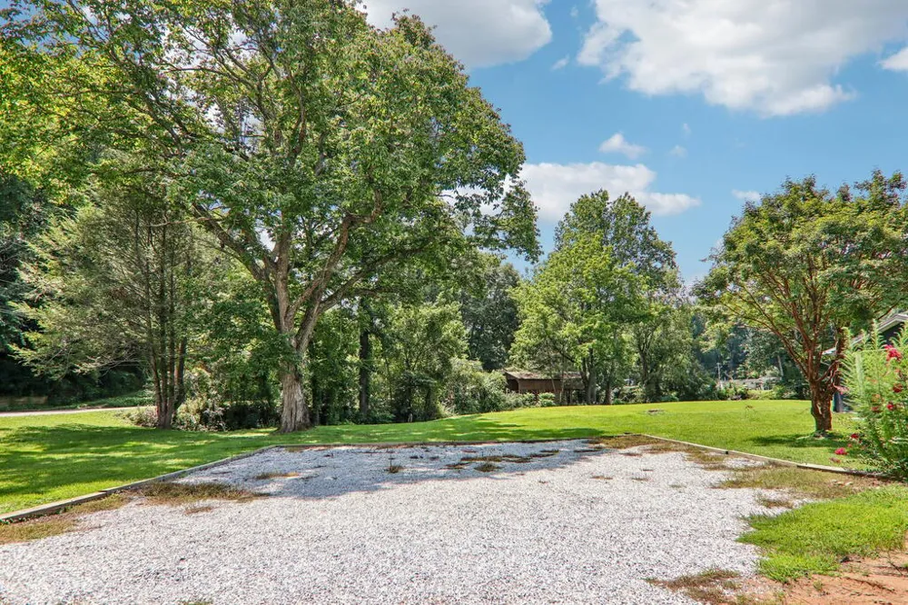 E Deep Creek Bryson City, NC 28713
