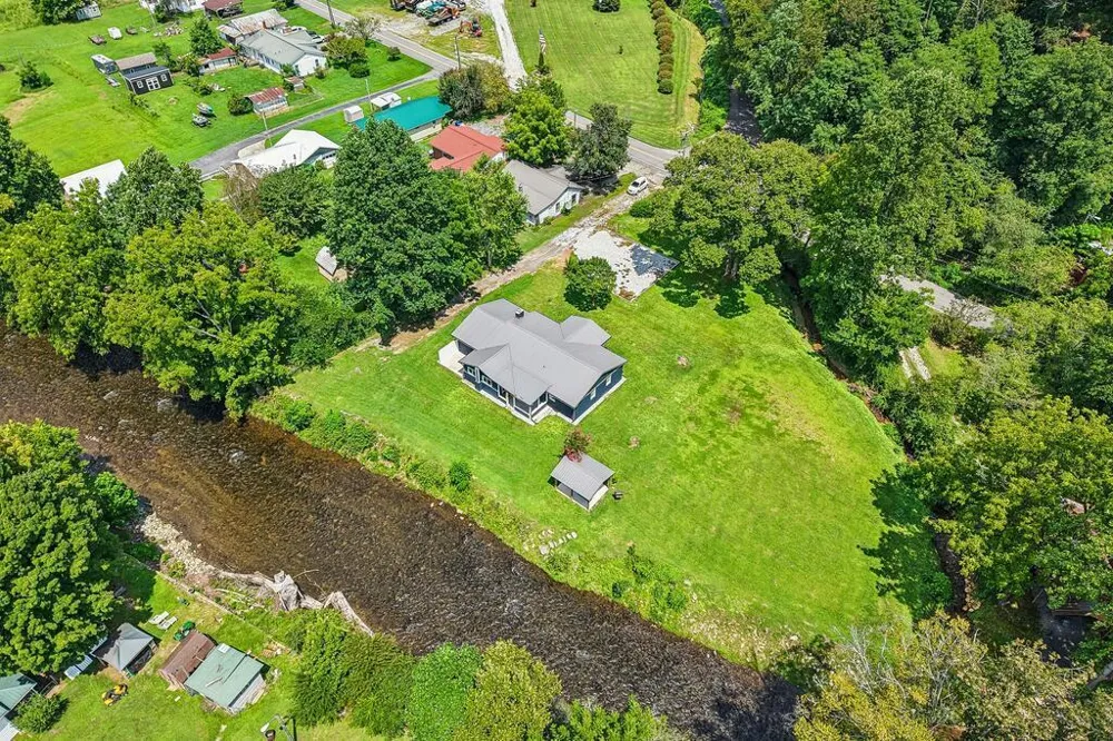 E Deep Creek Bryson City, NC 28713