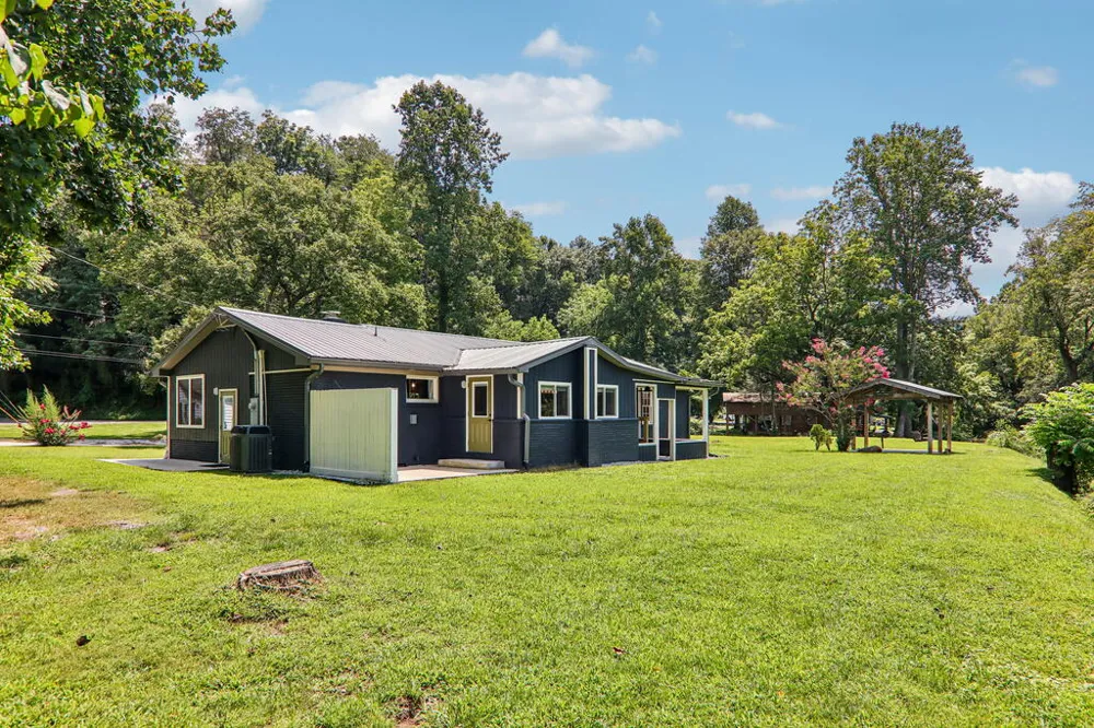 E Deep Creek Bryson City, NC 28713