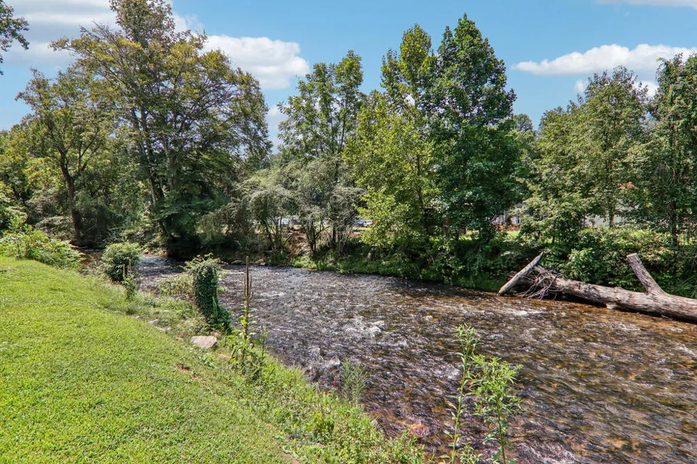 E Deep Creek Bryson City, NC 28713