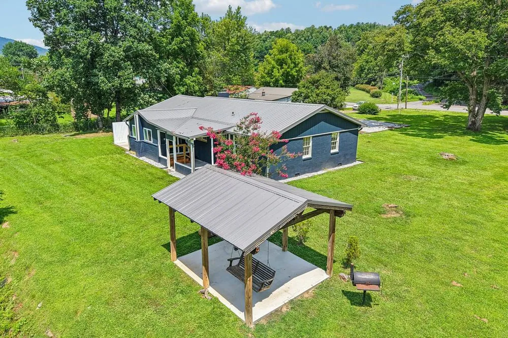 E Deep Creek Bryson City, NC 28713