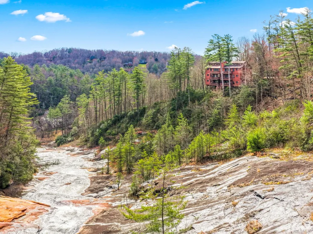 221 Toxaway Falls Drive #1 Lake Toxaway, NC 28747
