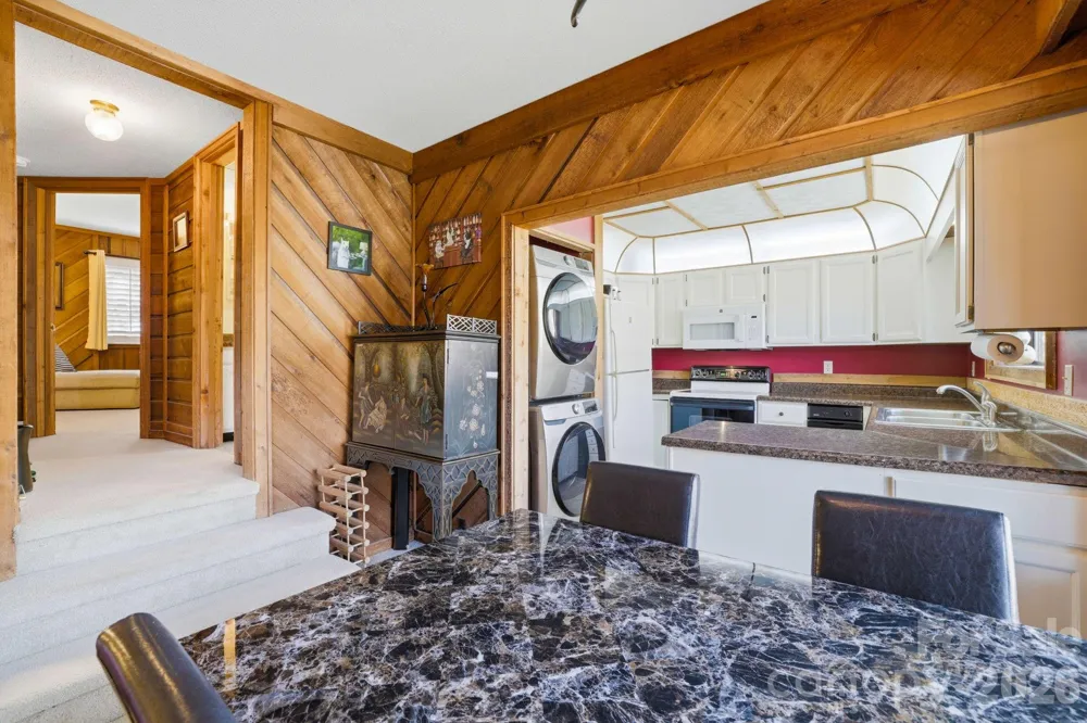 221 Toxaway Falls Drive #1 Lake Toxaway, NC 28747