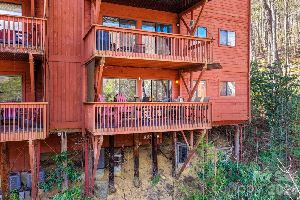 221 Toxaway Falls Drive #1 Lake Toxaway, NC 28747