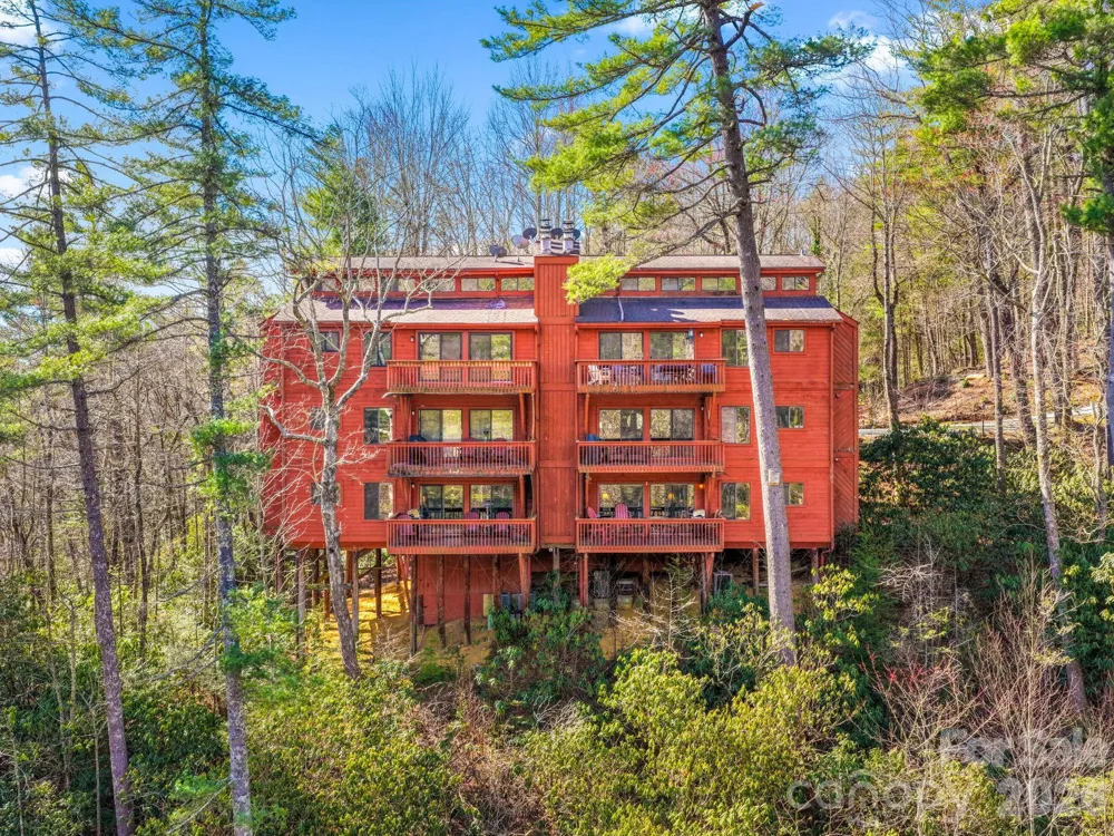 221 Toxaway Falls Drive #1 Lake Toxaway, NC 28747