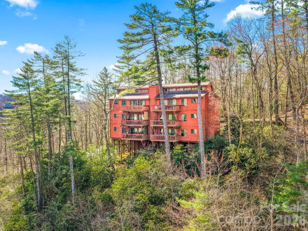 221 Toxaway Falls Drive #1 Lake Toxaway, NC 28747