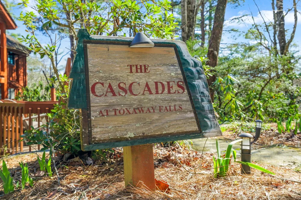 221 Toxaway Falls Drive #1 Lake Toxaway, NC 28747