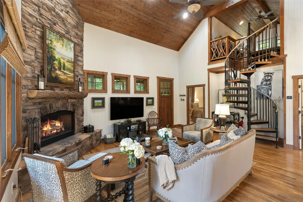 16 Hillside Lane Cashiers, NC 28717