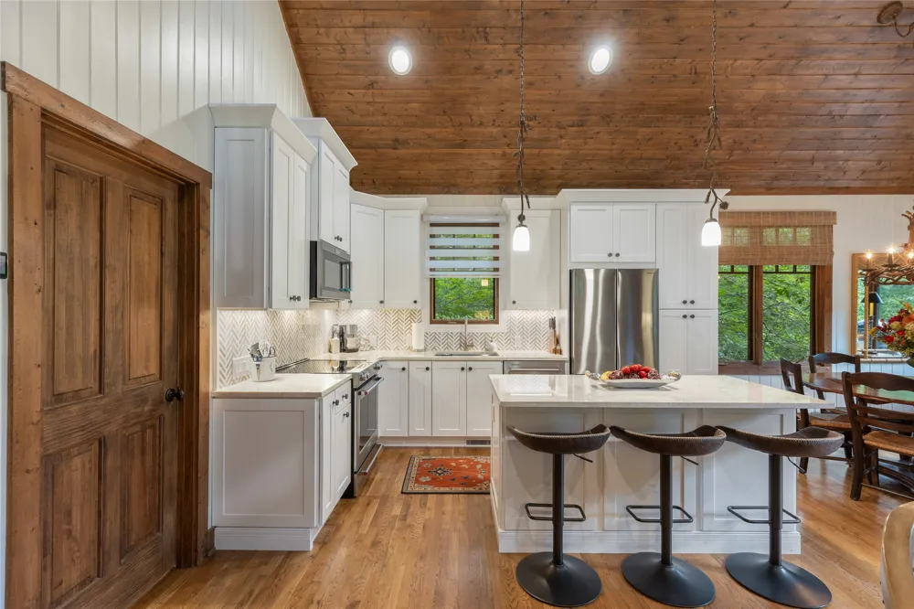 16 Hillside Lane Cashiers, NC 28717