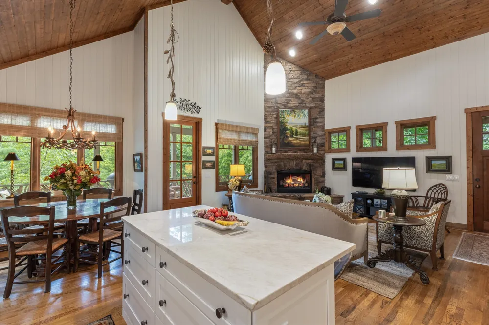16 Hillside Lane Cashiers, NC 28717