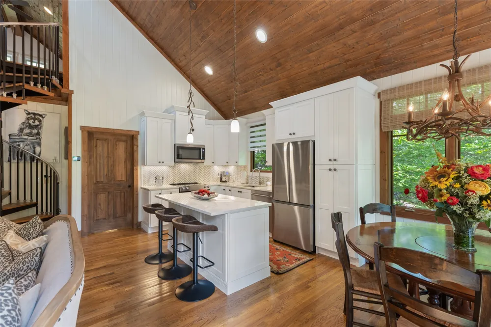 16 Hillside Lane Cashiers, NC 28717