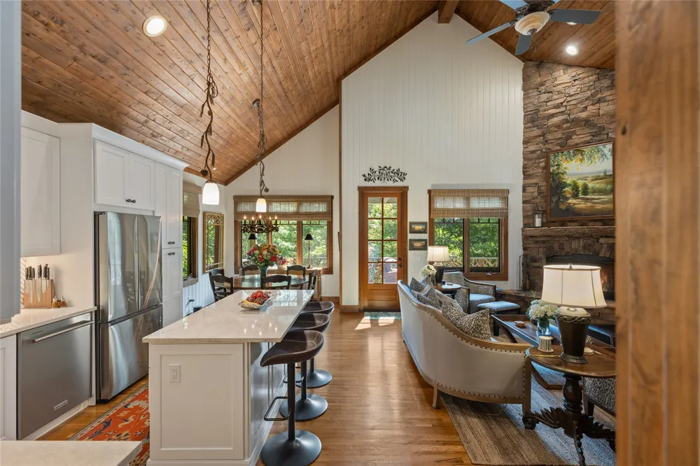 16 Hillside Lane Cashiers, NC 28717