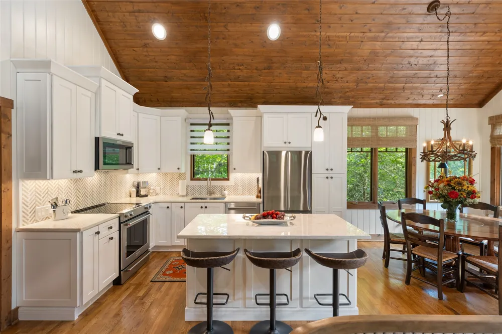 16 Hillside Lane Cashiers, NC 28717